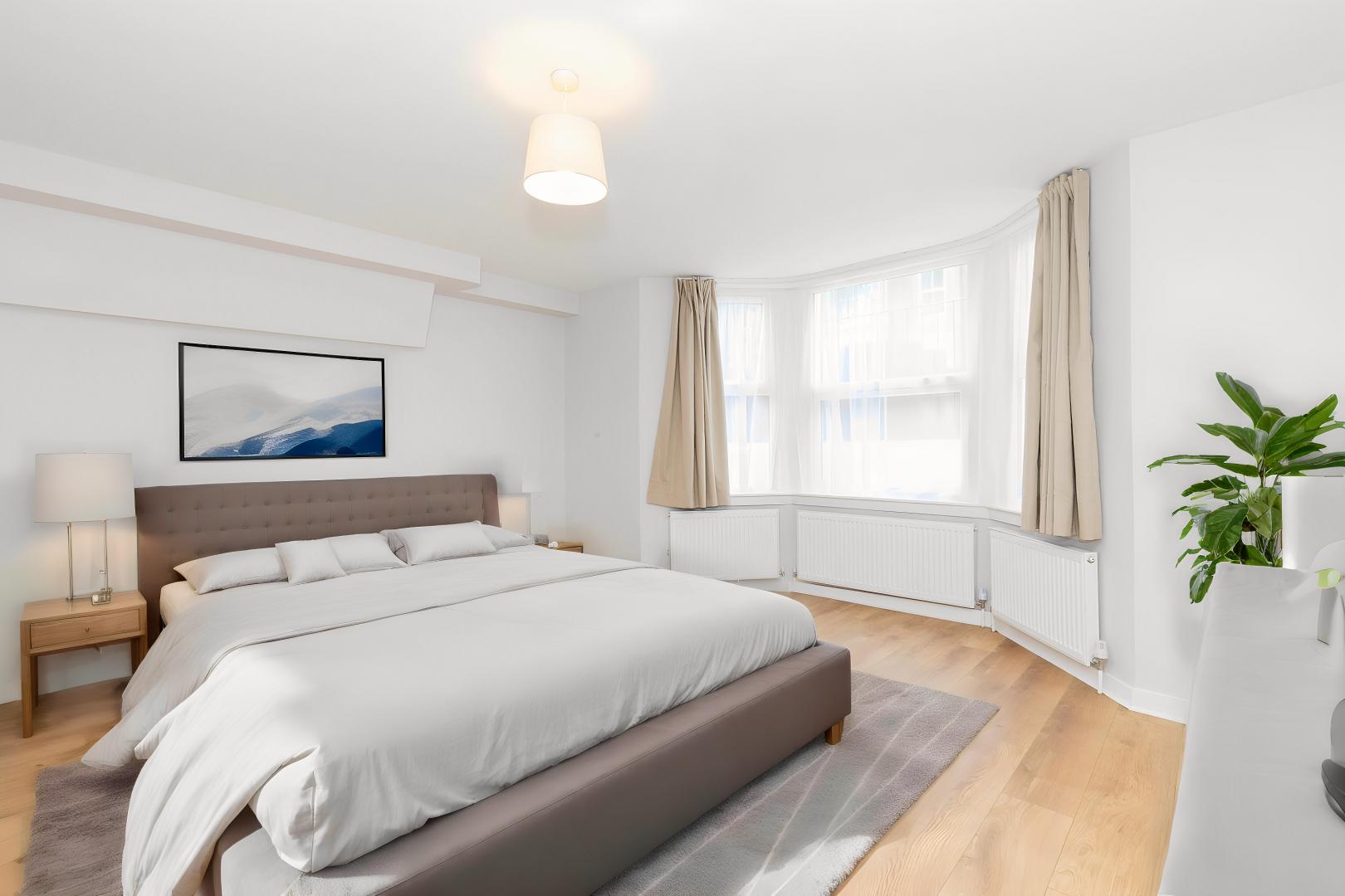 Modern Garden Apartment.  Lancaster Road, Ladbroke Grove